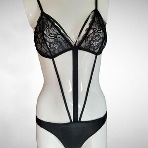 Rene Rofe Sexy One Piece Black Lace Triangle Lingerie  Black lace Sz S